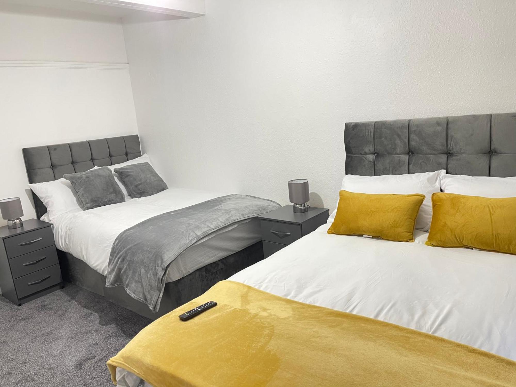 Hometel Digs Hidden Gem Large Comfy Home Can Sleep 15 Braunstone Town Exteriér fotografie